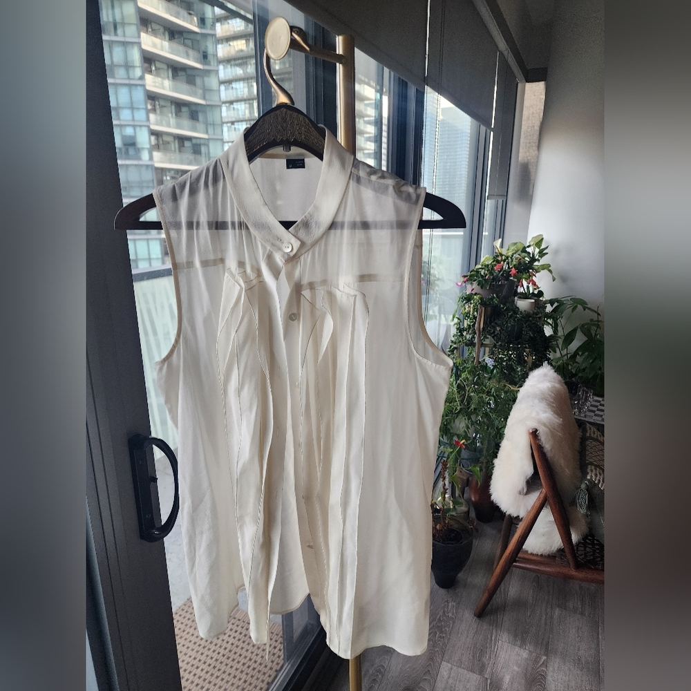 THEORY - Elegant White Sleeveless Blouse